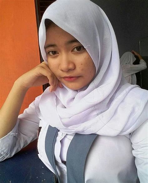 jilbab ngentot terbaru|Hijab Indonesia Porn Videos 